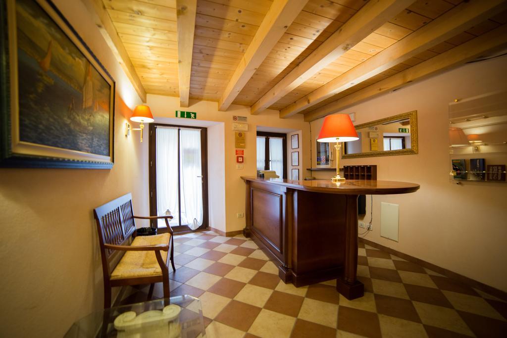 Hotel capitelli Trieste Esterno foto