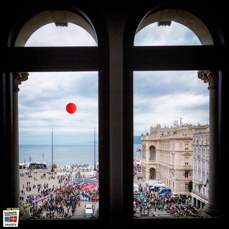 Hotel capitelli Trieste Esterno foto
