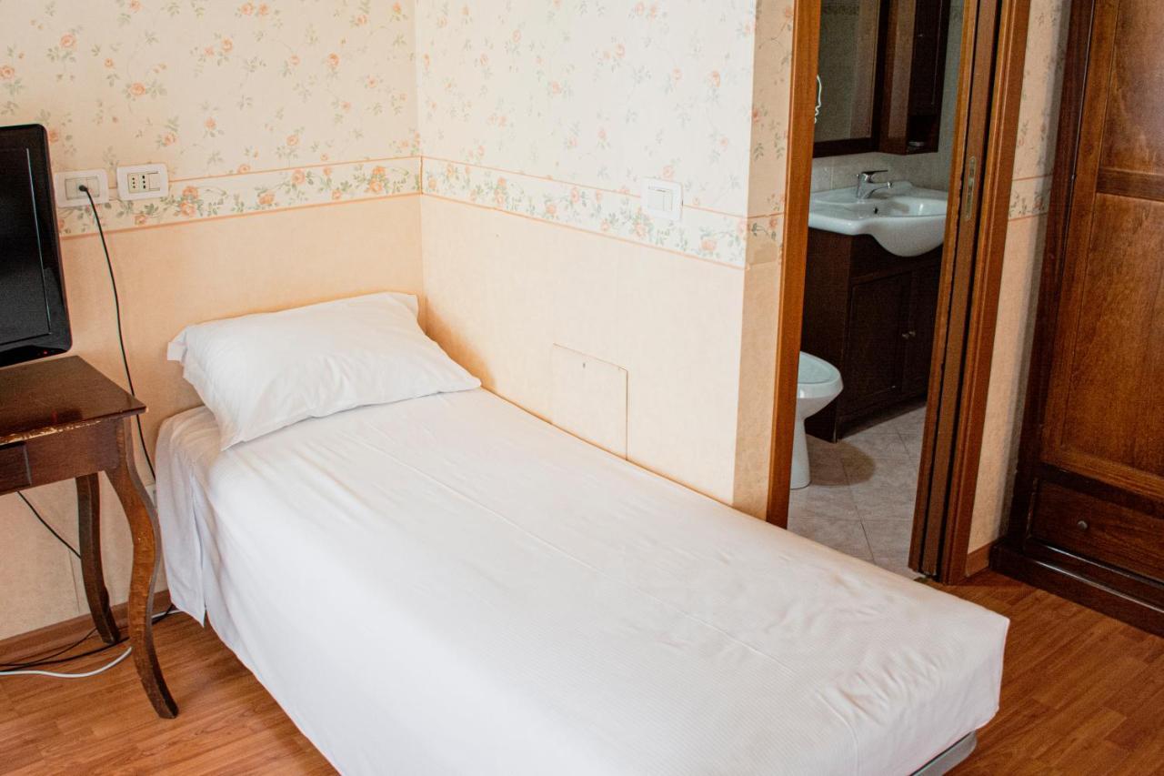 Hotel capitelli Trieste Esterno foto