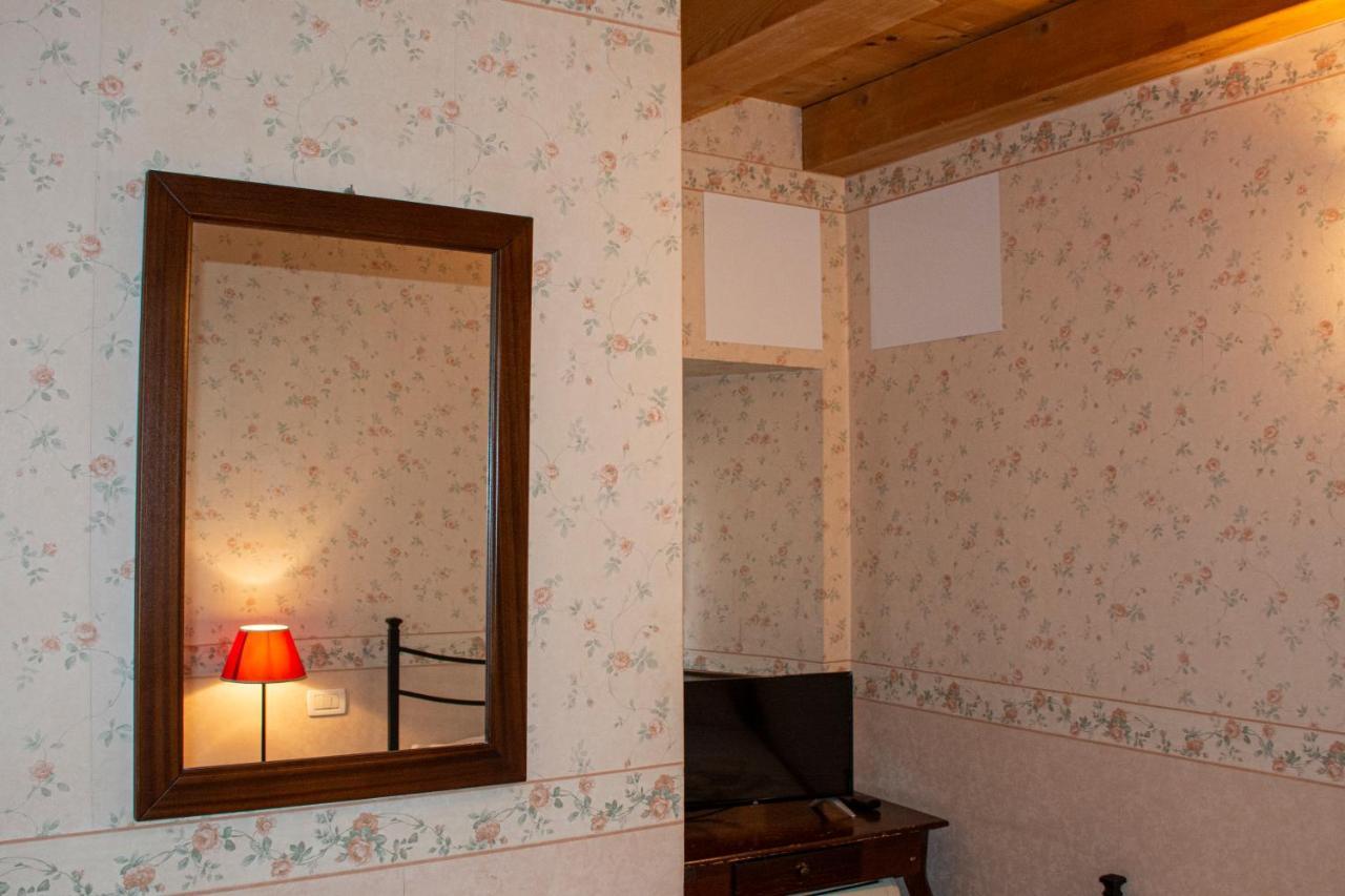 Hotel capitelli Trieste Esterno foto